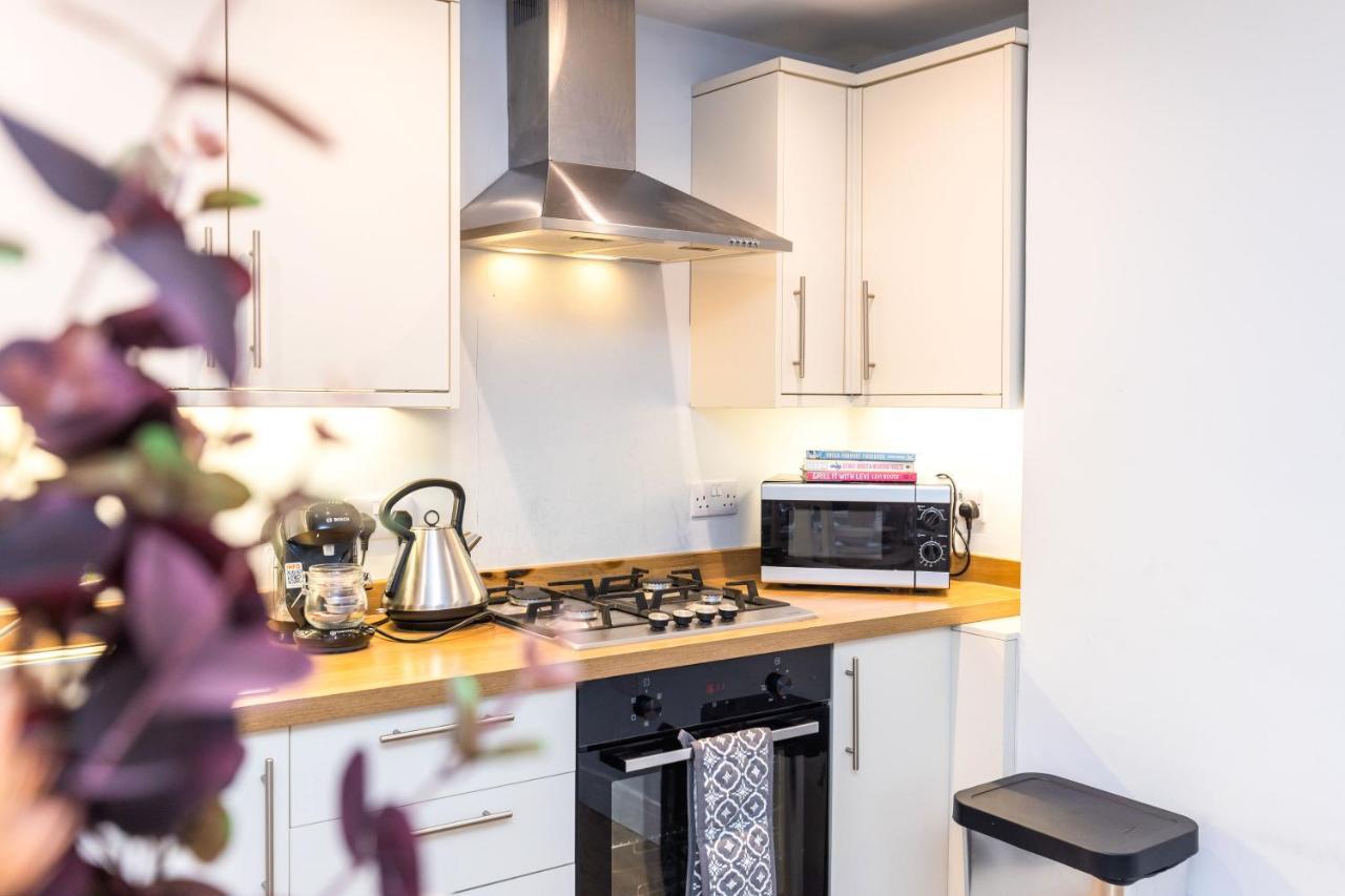 Luxury Modern 3 Bedroom Apartment In City Centre Edinburgh Bagian luar foto