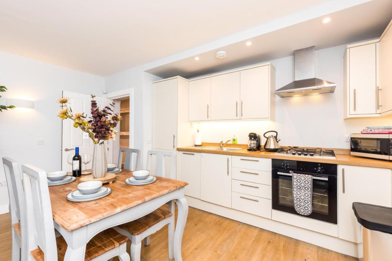 Luxury Modern 3 Bedroom Apartment In City Centre Edinburgh Bagian luar foto