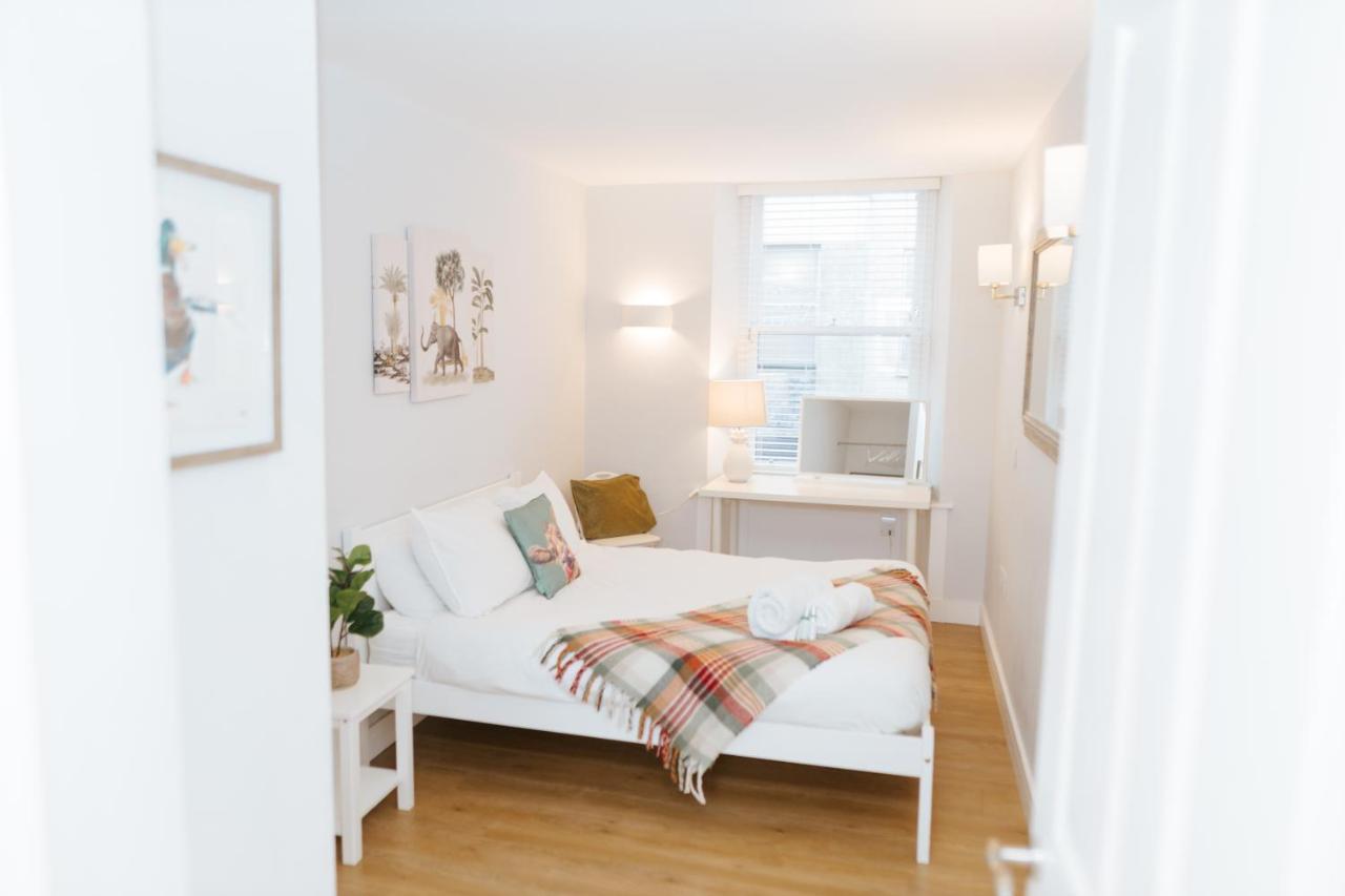 Luxury Modern 3 Bedroom Apartment In City Centre Edinburgh Bagian luar foto