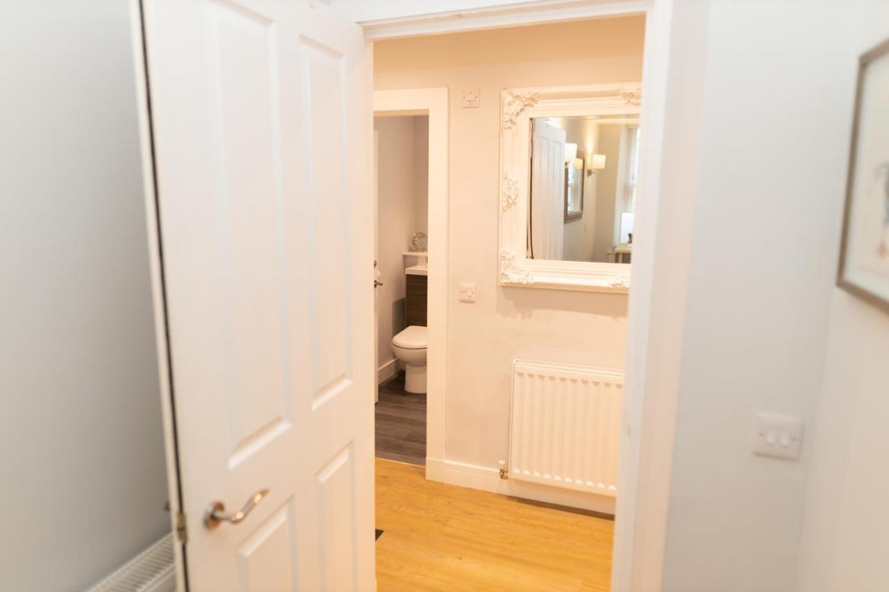 Luxury Modern 3 Bedroom Apartment In City Centre Edinburgh Bagian luar foto