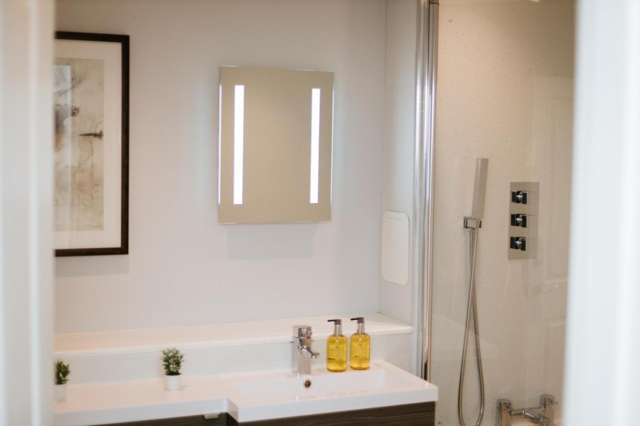 Luxury Modern 3 Bedroom Apartment In City Centre Edinburgh Bagian luar foto
